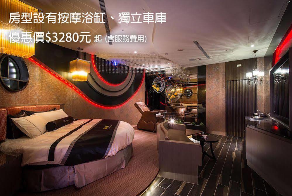 Forbidden City Motel Đài Trung Ngoại thất bức ảnh